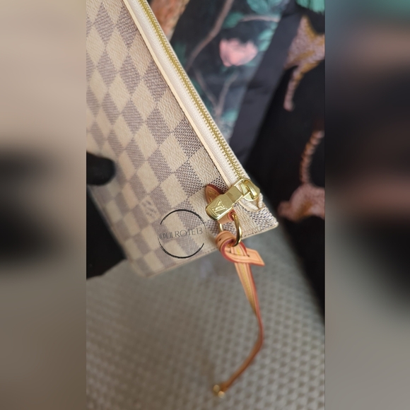 ⚡ FLASH SALE - Louis Vuitton Damier Azur Neverfull Pouch MM - Picture 7 of 13